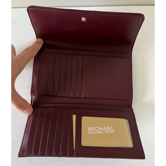 New Michael Kors Jet Set Travel Large Trifold Wallet Leather Quilted Oxblood - Picture 4 of 4